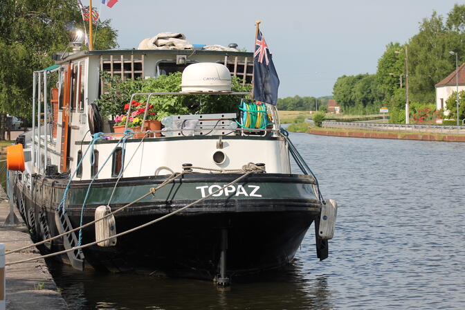 1925396_saint-leger-sur-dheune-canal-velo-locaboat-voie-verte-ot_15jpg.jpg