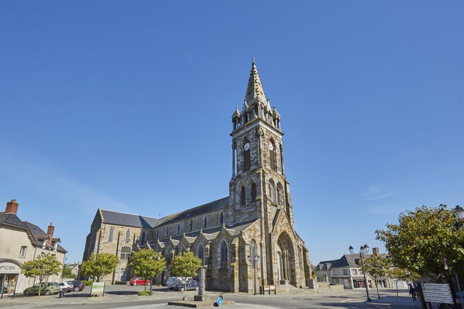 Eglise-Notre-Dame-Combourg-A-Lamoureux-2030-2.jpg