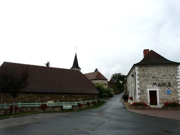 Saint-Pierre-de-Frugie-bourg.JPG