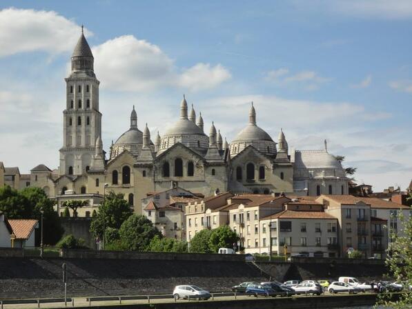 Cathedrale-Saint-Front-a-Perigueux-dd..jpg