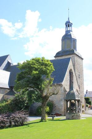 Eglise-Sainte-Marie-Madeleine-et-site-classe---Champeaux.JPG