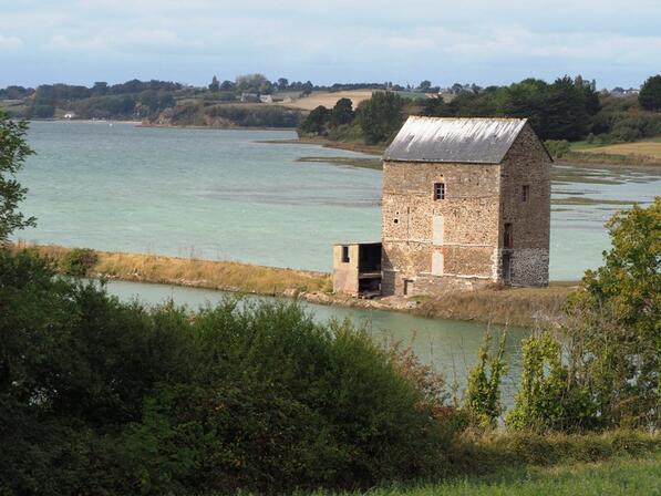 -L-Chataignere-Moulin-de-Beauchet.JPG