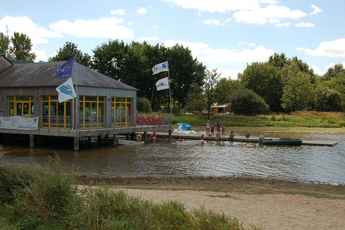 RANDOBRE0350001B-Plage-et-base-nautique.jpg