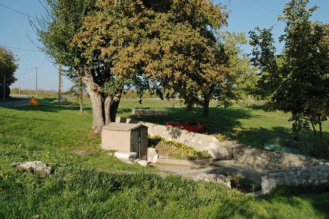 Fontaine-Les-Bayles-14-10---01.jpg