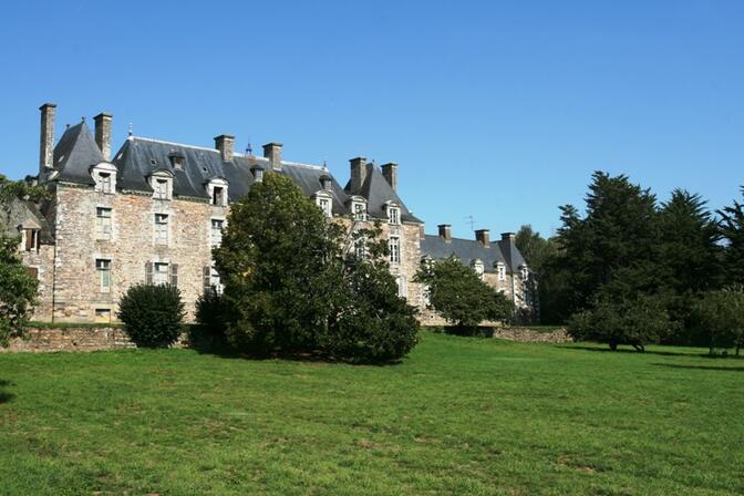 Chateau-La-Chapelle-Bouexic---M-Jegat-800x600.jpg