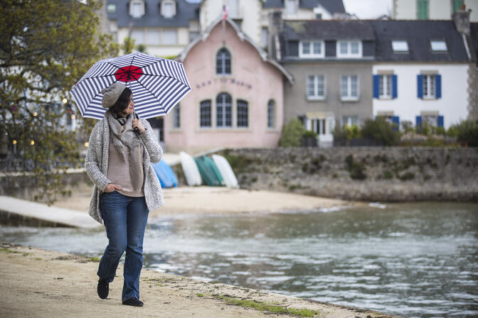 sainte marine - balade couple - hiver - pluie - parapluie - 2017 - Yannick Derennes  (11).jpg