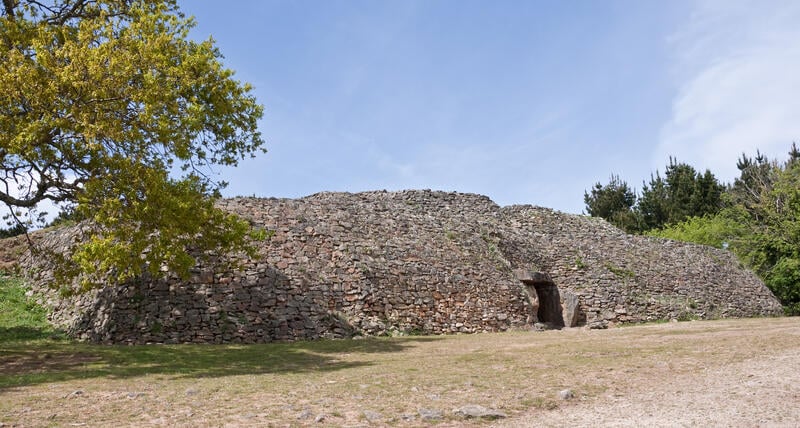 POI 3 -Cairn de Gavrinis, Bretagne.jpg