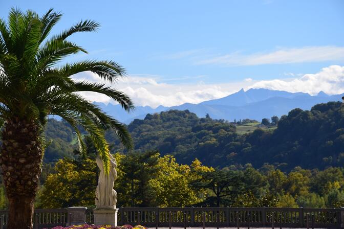 Boulevard-des-Pyrenees-3.jpg