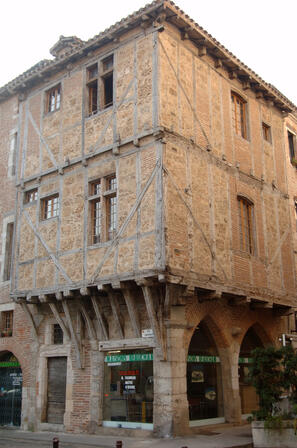 maison 12 rue Daurade. Photo P. Lasvenes ville de Cahors.JPG