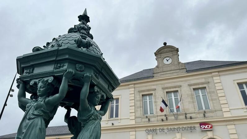 Fontaine-wallace-saint-dizier-gare.jpg