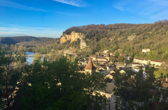 Village de Vers et vallée du Lot © Lot Tourisme - C. Seguy 180413-081513.jpg