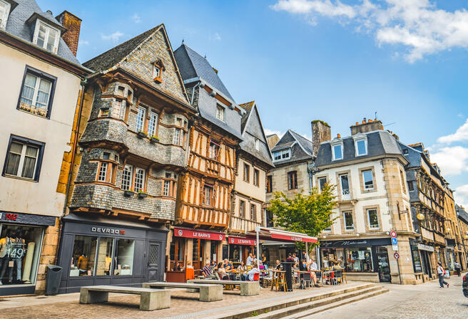 Place-du-General-Leclerc-Lannion.jpg