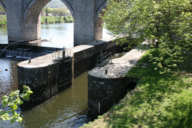 écluse du pont Valentré 2, cl. E.Carrère ville de Cahors.jpg