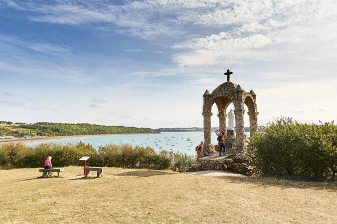 -ALamoureux---Oratoire-de-la-vierge-de-Grainfollet---Saint-Suliac.jpg