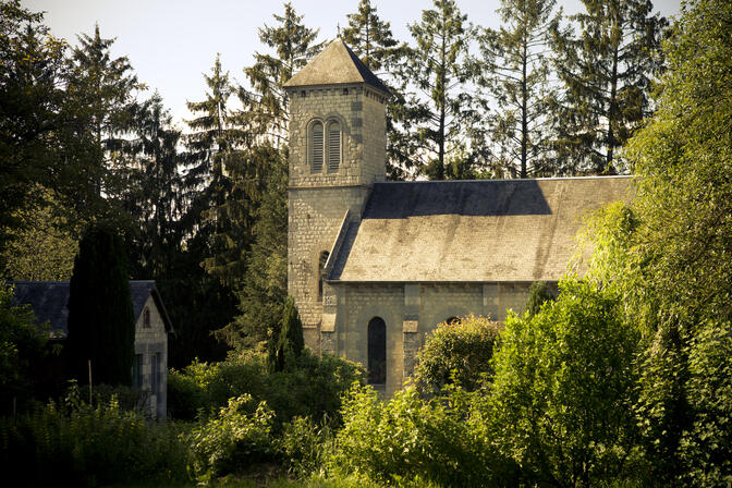 prieure-saint-ortaire-exterieur-bagnoles-orne.jpg