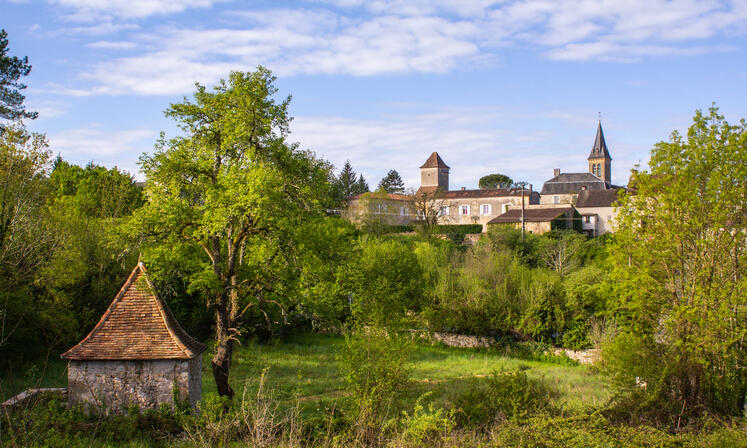 Le Puits du Seigneur et le village de Concots © Lot Tourisme - C. Novello 160429-095536.jpg