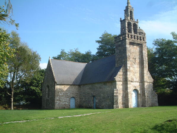 pluzunet-chapelle-Loc-h.JPG