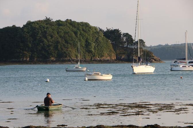 Saint-Jouan-des-Guerets---Bateaux-des-bords-de-Rance-SMBMSM.JPG