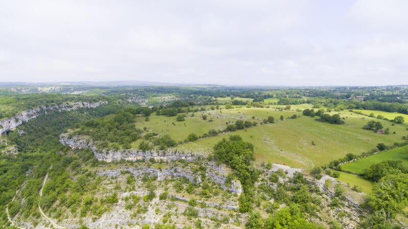 Pelouses sèches, vue aérienne©Département du Lot.jpg