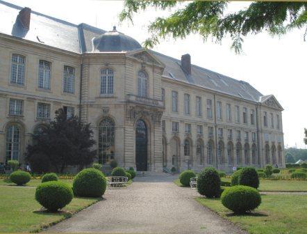 bat. abbaye- Crédit Office de Tourisme de Saint-Denis Plaine Commune.JPG