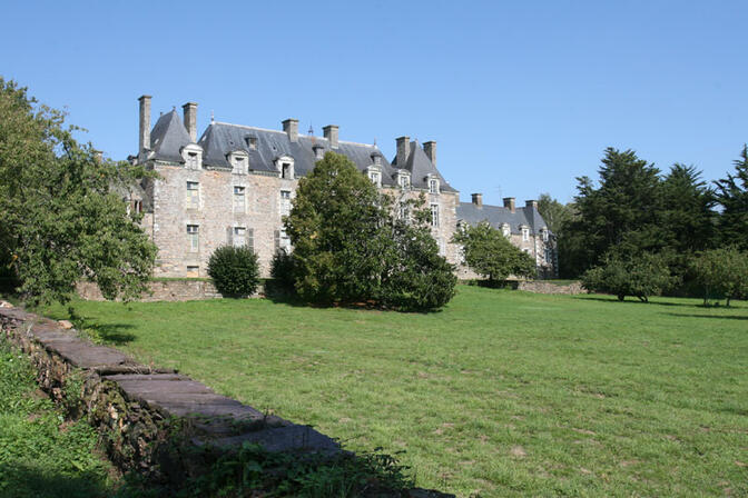 RANDOBRE0350000L-Maure-de-Bretagne-Chateau-Chapelle-Bouexic.jpg