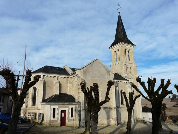 1024px-Leguillac-de-l-Auche-eglise--2--3.JPG