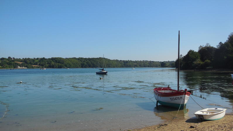 Port-de-la-roche-Jaune.JPG