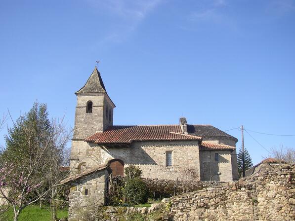 Eglise de Latouille Lentillac.jpg