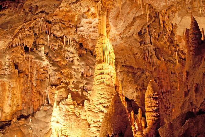 Grotte_de_Dargilan_21.JPG