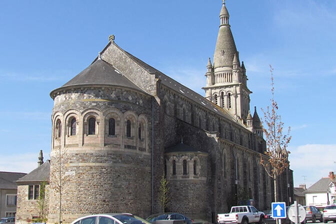 Eglise-de-Melesse-A.COCHERIE.jpg