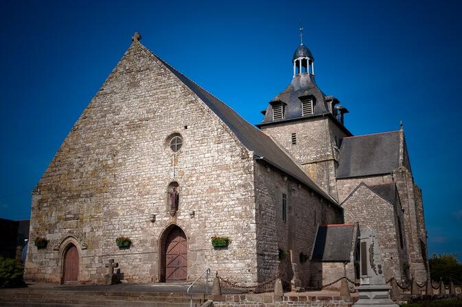 Eglise-Saint-Martin-Tremblay-stenphoto.fr.jpg
