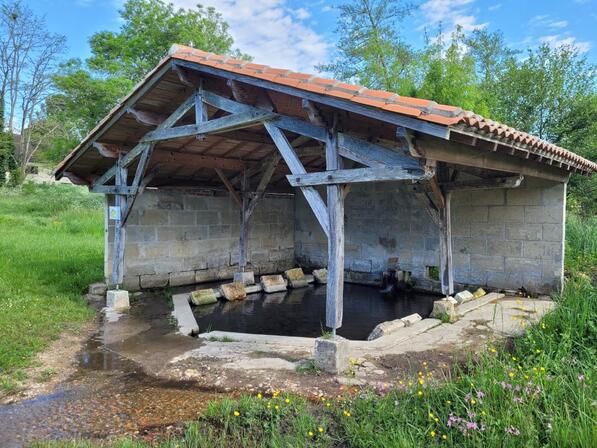 PO-lavoir-boucle-du-moulin-de-la-grave-st-jean-d-ataux.jpg