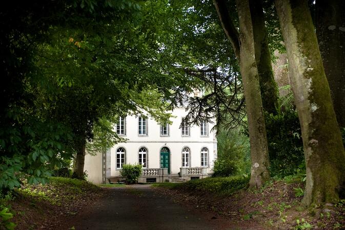Le-Parc-de-Bellevue-Bazouges-la-Perouse.jpg