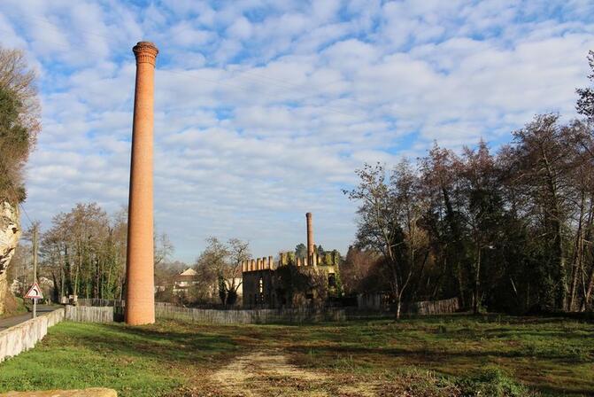 ruines-anciennes-papeteries.jpg