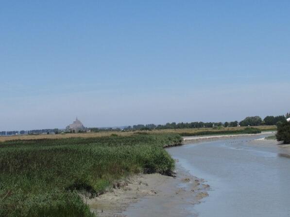 Vue-sur-le-Mont-St-Michel-depuis-la-passerelle-2.jpg