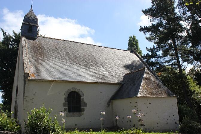Chapelle-Sainte-Anne-a-St-Buc.JPG