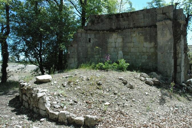 Ruine-eglise-Monmarves-05-12.jpg