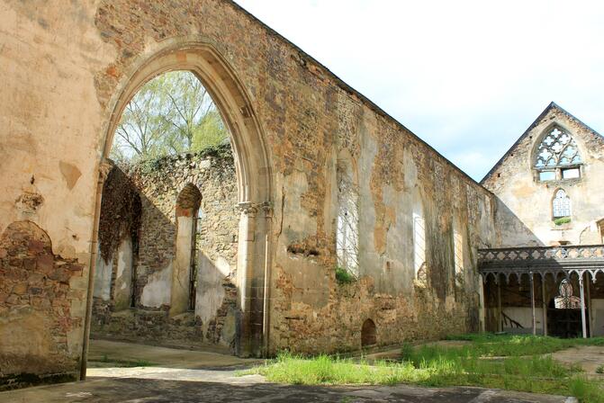Abbaye-Saint-Jacques---Montfort-sur-Meu---avril-2018----Office-de-Tourisme--2--4.jpg