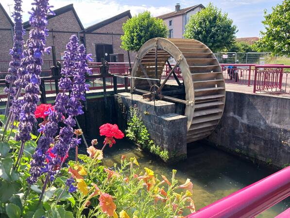 roue-montreuil-sur-blaise.jpg
