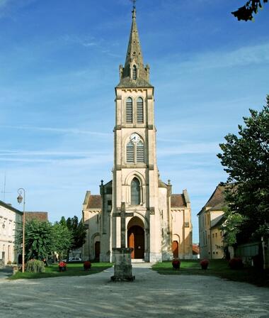 Place-parking-eglise-01.jpg