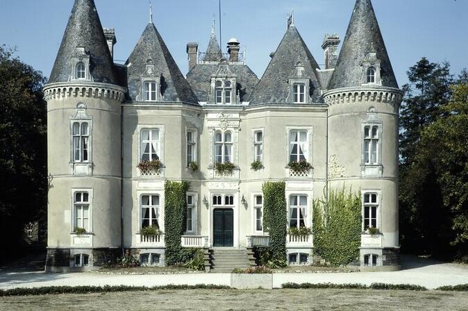 Manoir-Bichetiere-Cornille--inventaire.culture.gouv.jpg