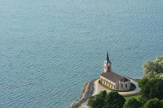 Eglise-Champaubert-aerienne©OTLacduDer.jpg