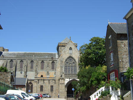 Cathedrale-de-Dol-de-Bretagne.jpg