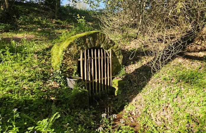 Fontaine-du-Puy-Chevalier-1---Sirtaqui-2.jpg