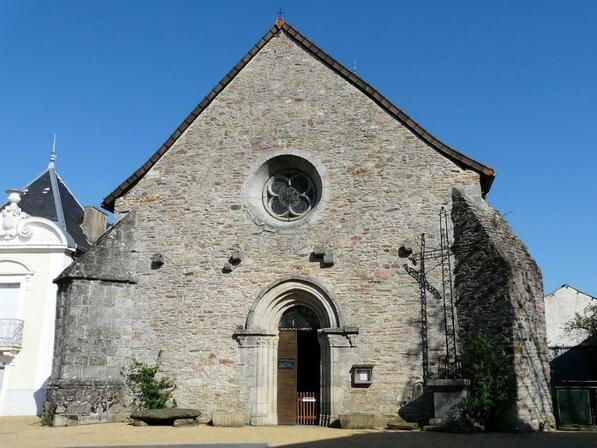 eglise-notre-dame-du-scapulaire-Mialet--.jpg