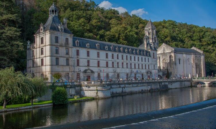 Abbaye-brantome-2.jpg
