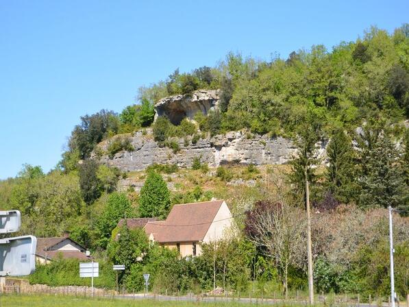 Poi-3--Le-Moustier.JPG