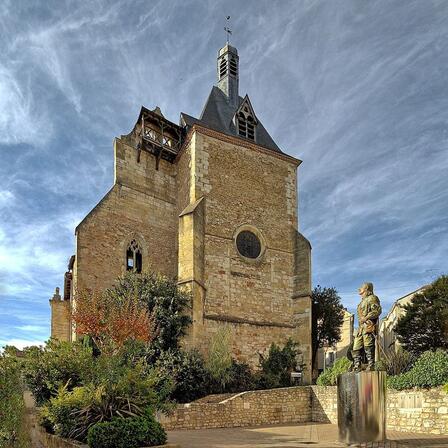 Bergerac--l-eglise-Saint-Jacques-et-Cyrano-2.jpg