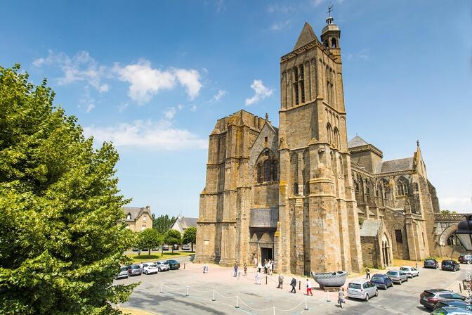 -SBourcier---Cathedrale---Dol-de-Bretagne.jpg