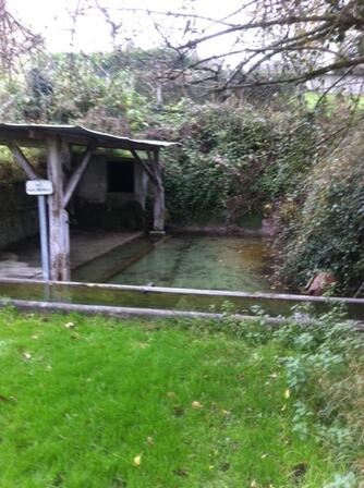 ancien-lavoir-des-Moutilloux.JPG
